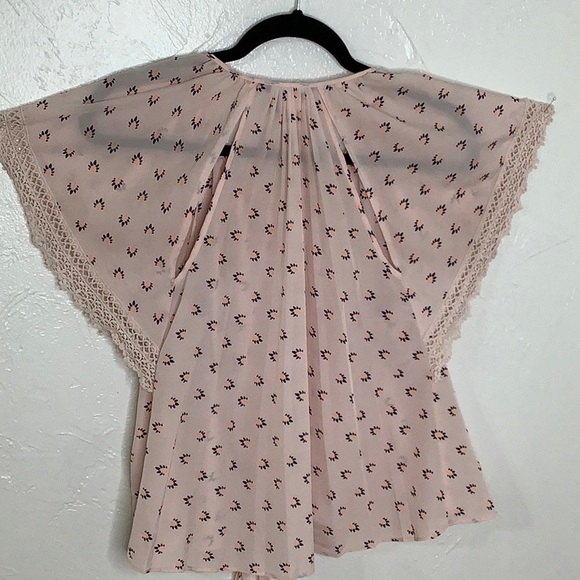 Victoria’s Secret front tie back splits lace trim floral blouse size Small EUC - Picture 7 of 14